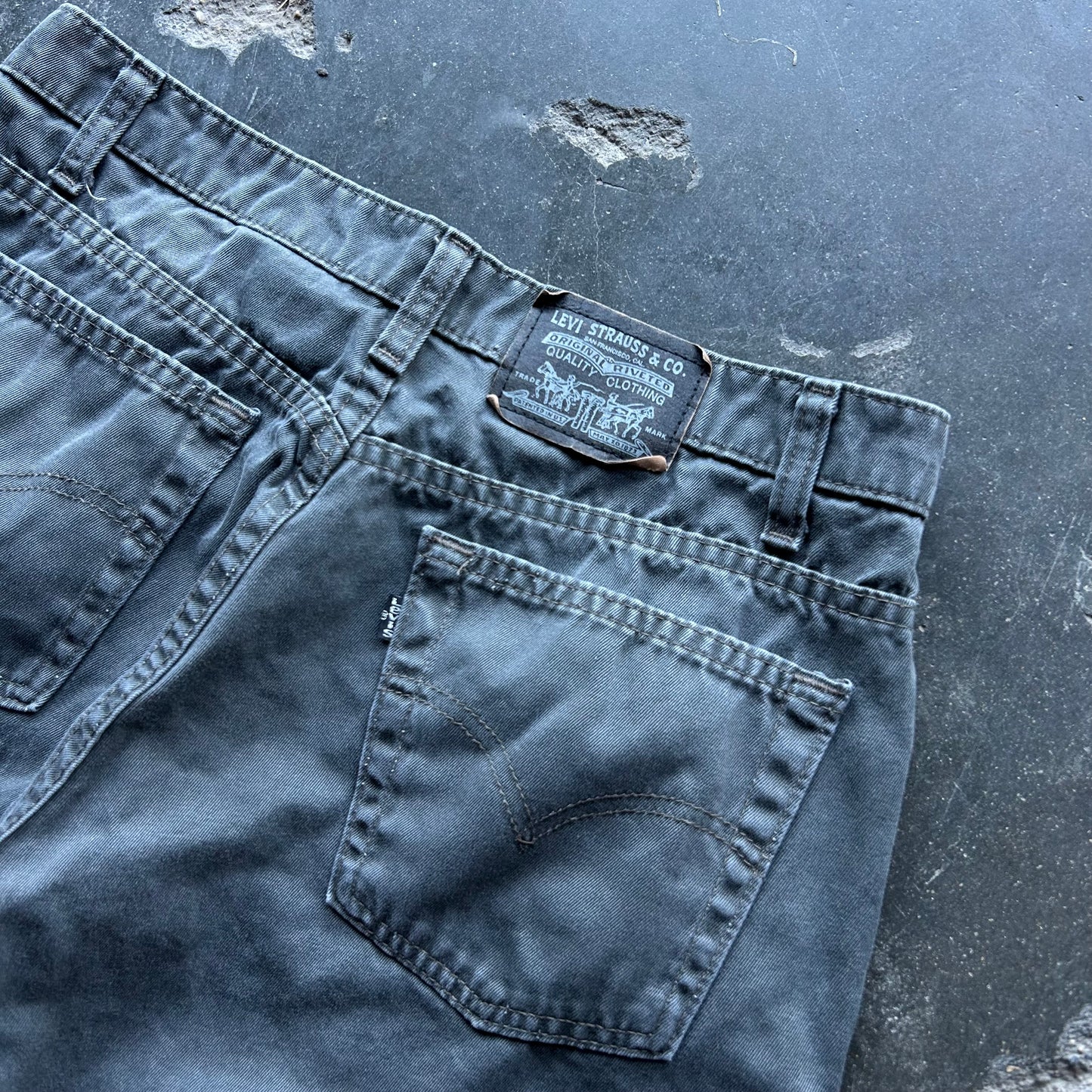 Vintage Levi Pants - 32