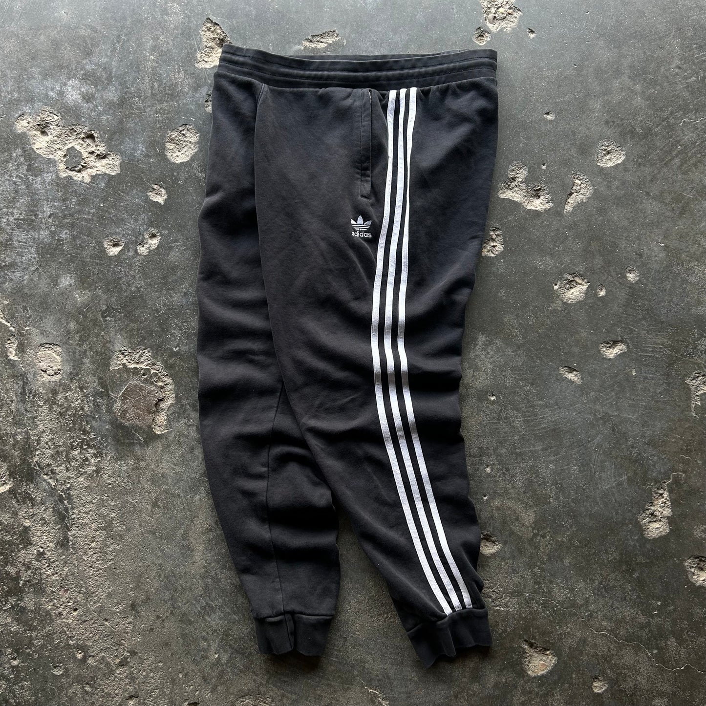 Adidas Sweatpants - M